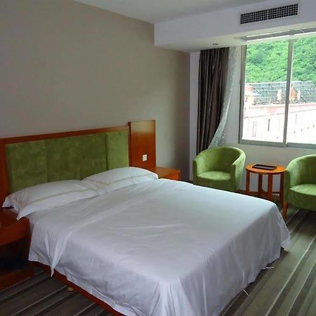 5 Yue Hotel Дзиуджайгоу Екстериор снимка